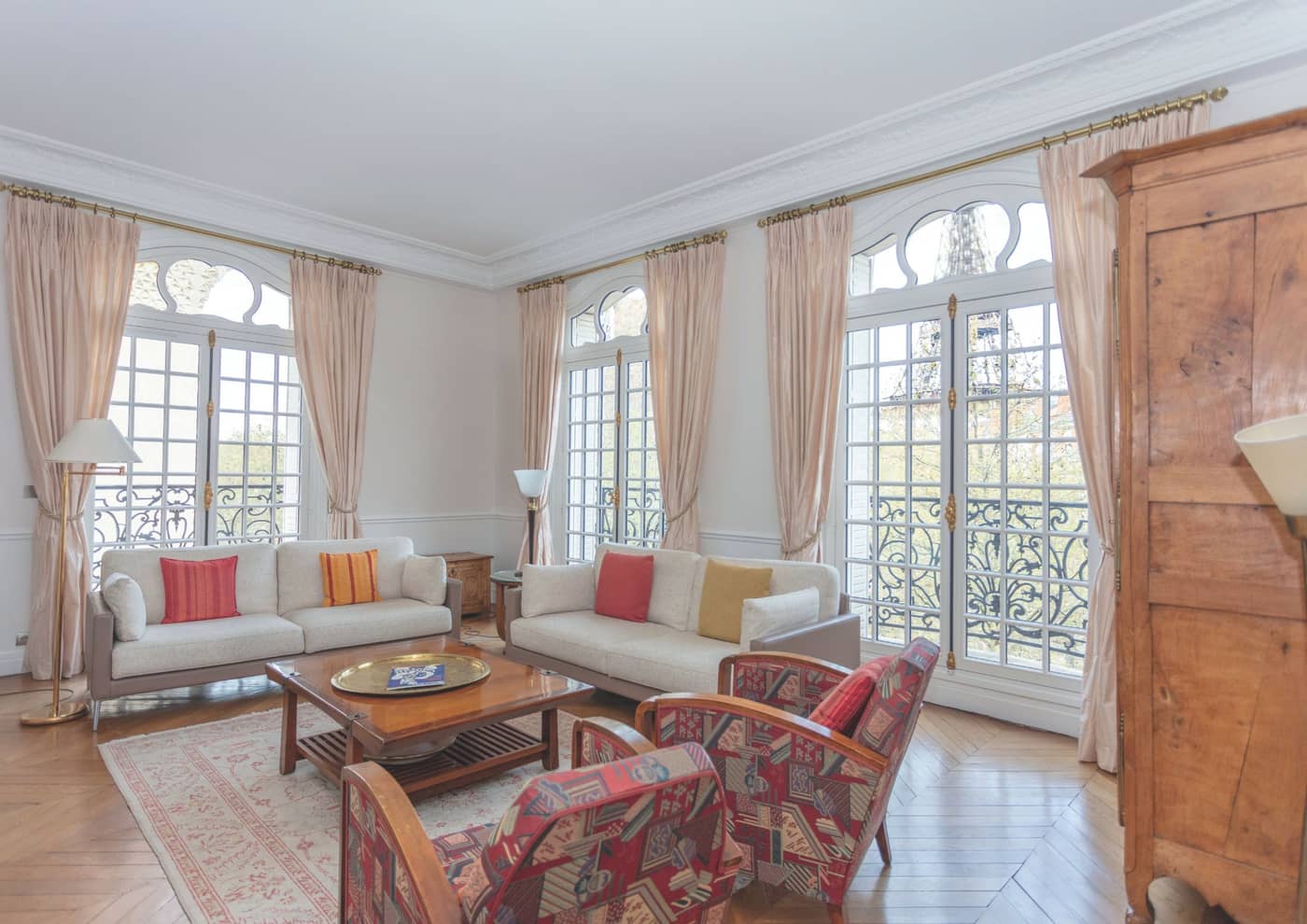 Atulam livre une rénovation sur mesure au pied de la Tour Eiffel